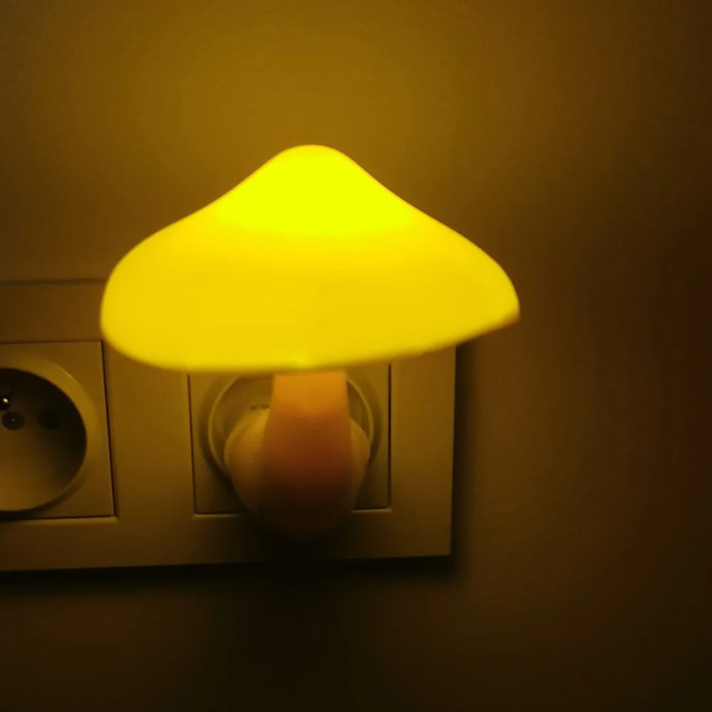 LED Night Light Lumipilz | With Twilight Sensor | Warm Yellow & Energy Saving | 8×10 cm