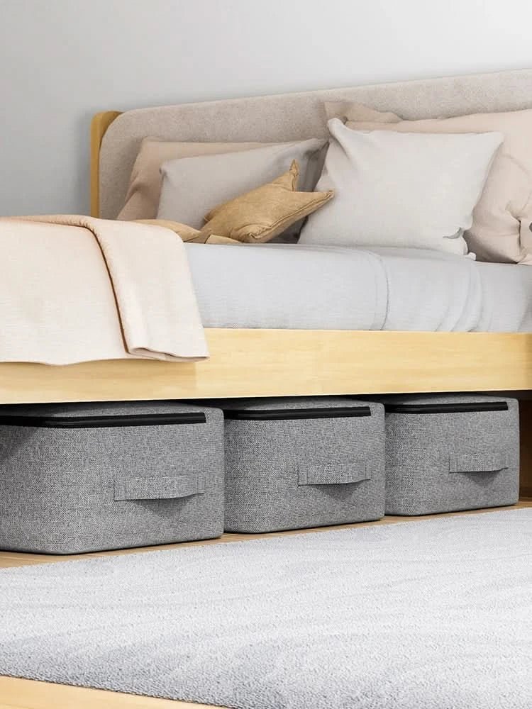 Large capacity & viewing window for bed linen