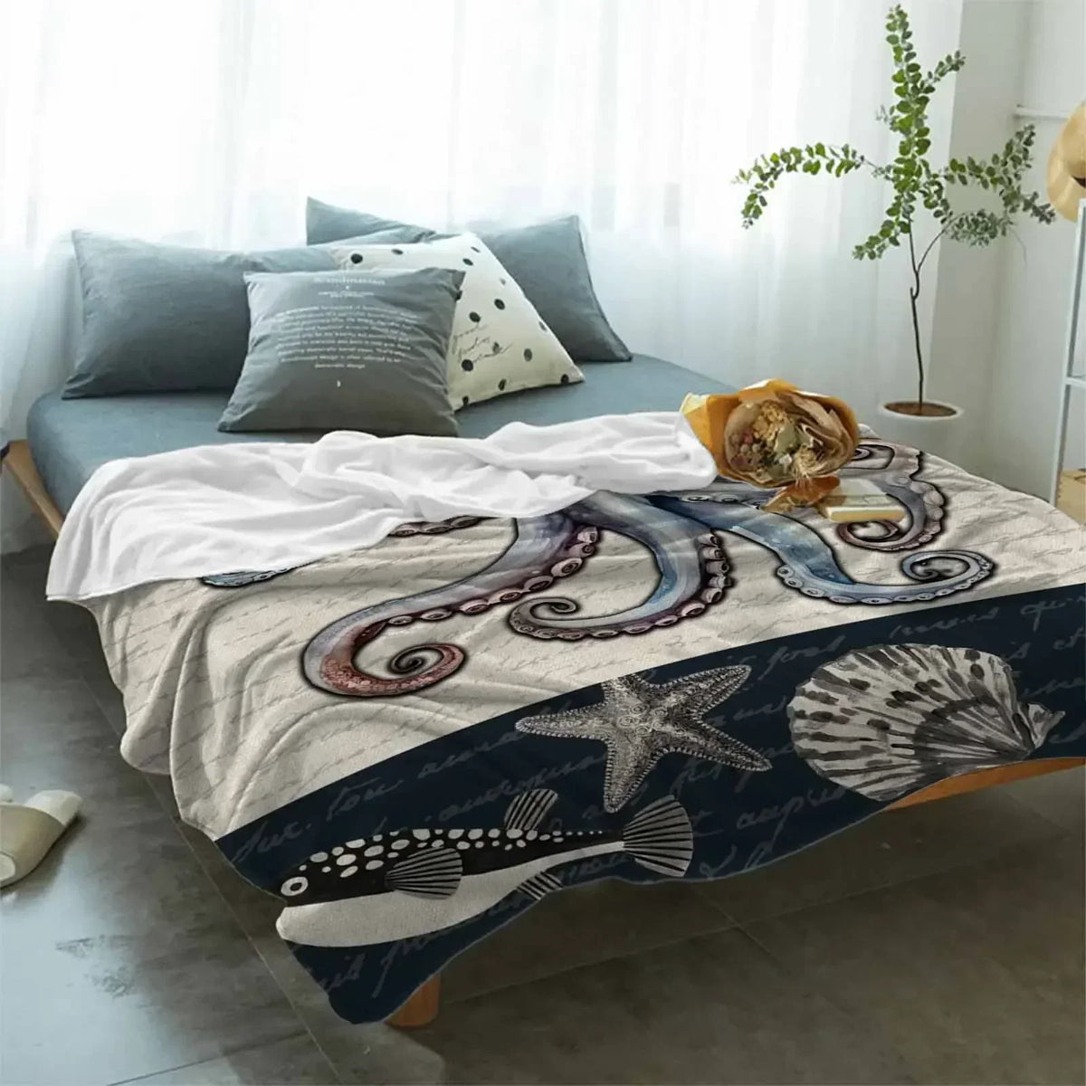 Octopus Shell Starfish Throw Blanket