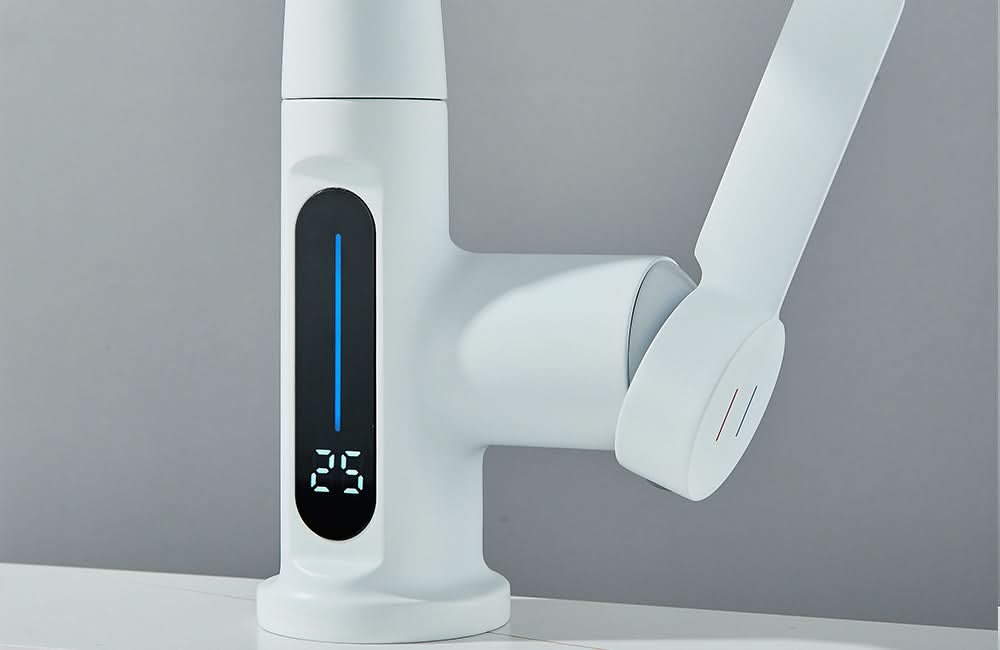 LUXOR - Modern digital washbasin tap