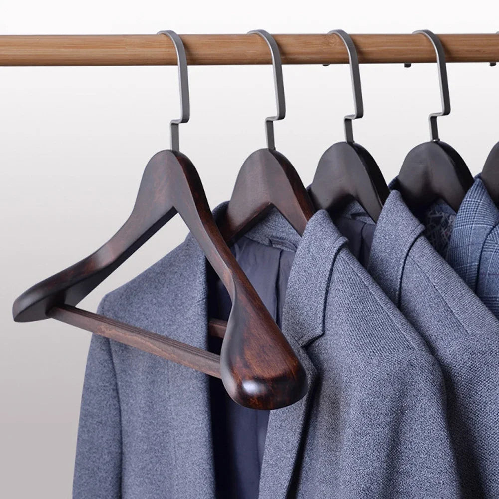 Oaklee Élite – Luxury Wood Hangers with Sophisticated Design