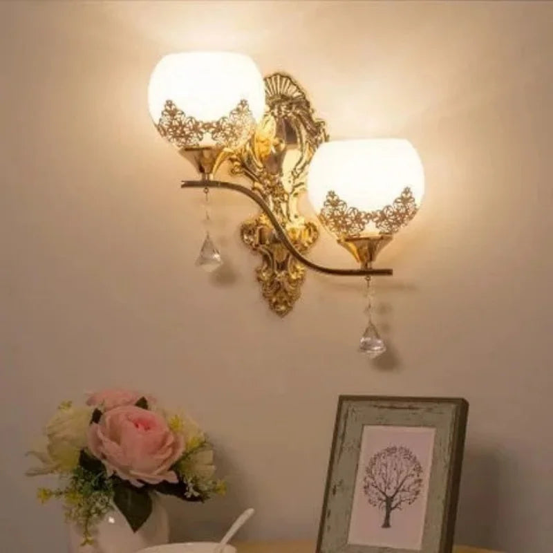LuxeGlow - Gold LED Wall Lamp for Mood Lighting