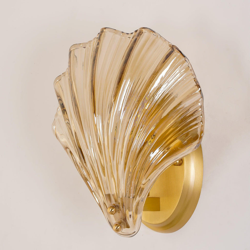 Shell wall lamp - Bring maritime elegance into your home
