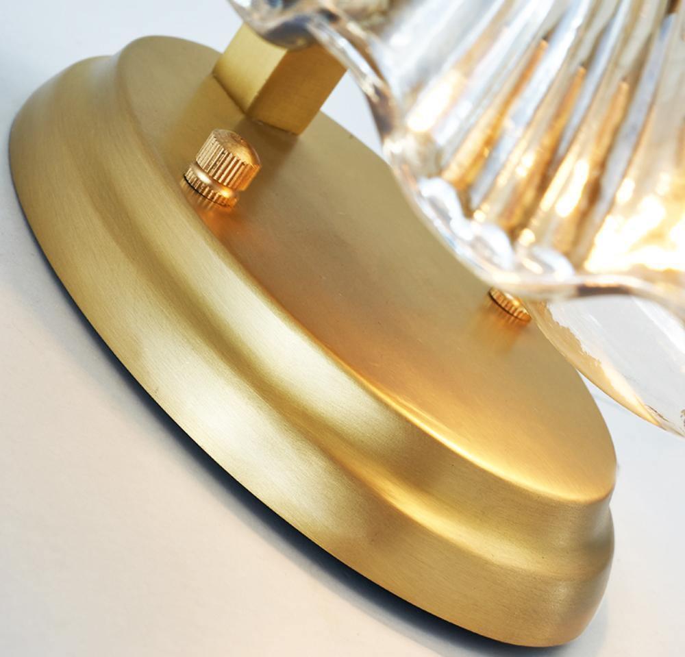 Shell wall lamp - Bring maritime elegance into your home