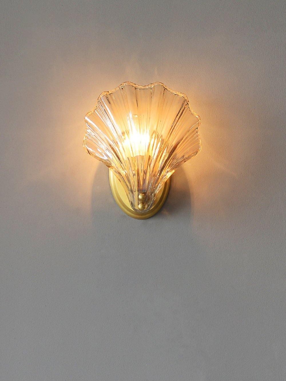 Shell wall lamp - Bring maritime elegance into your home