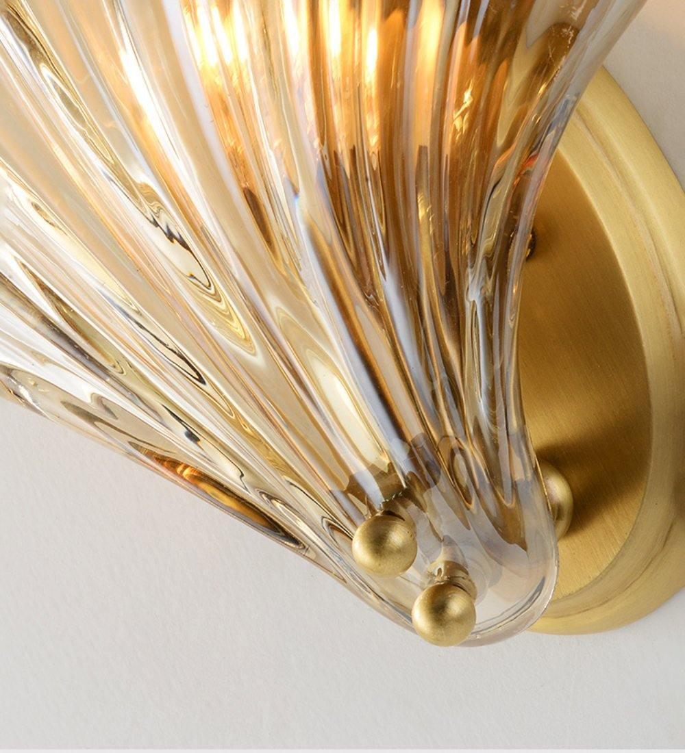 Shell wall lamp - Bring maritime elegance into your home