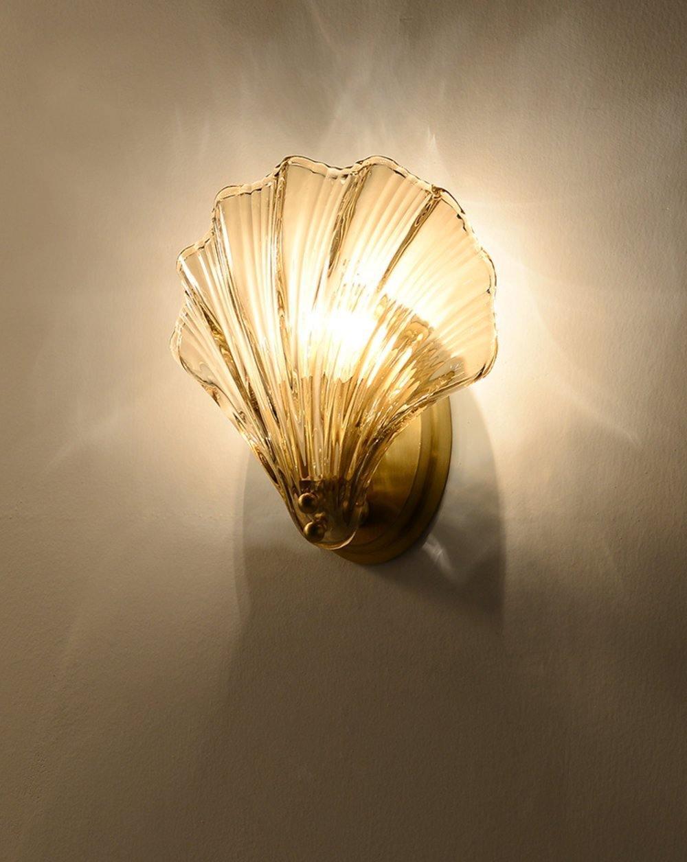 Shell wall lamp - Bring maritime elegance into your home
