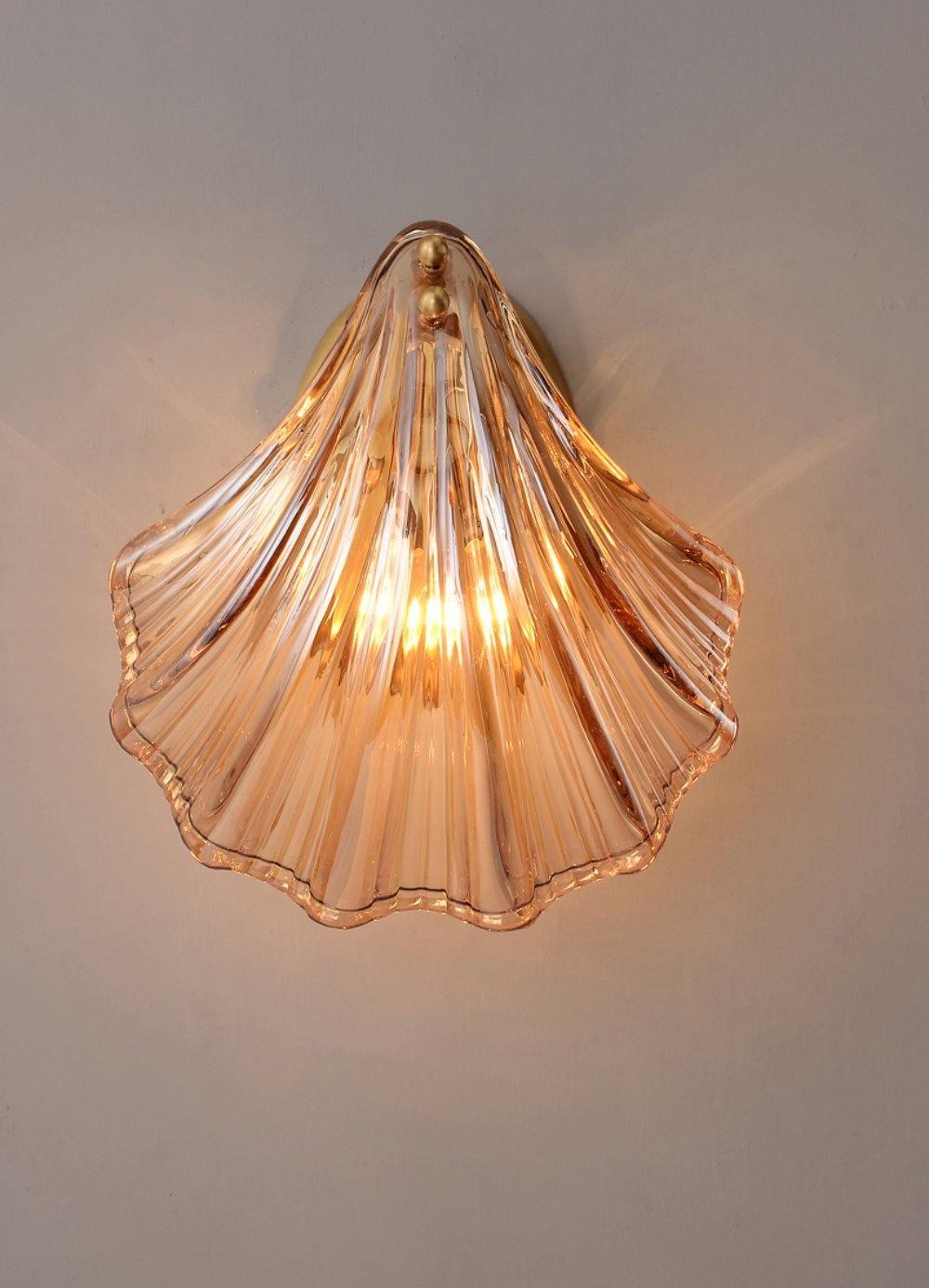 Shell wall lamp - Bring maritime elegance into your home