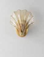 Shell wall lamp - Bring maritime elegance into your home