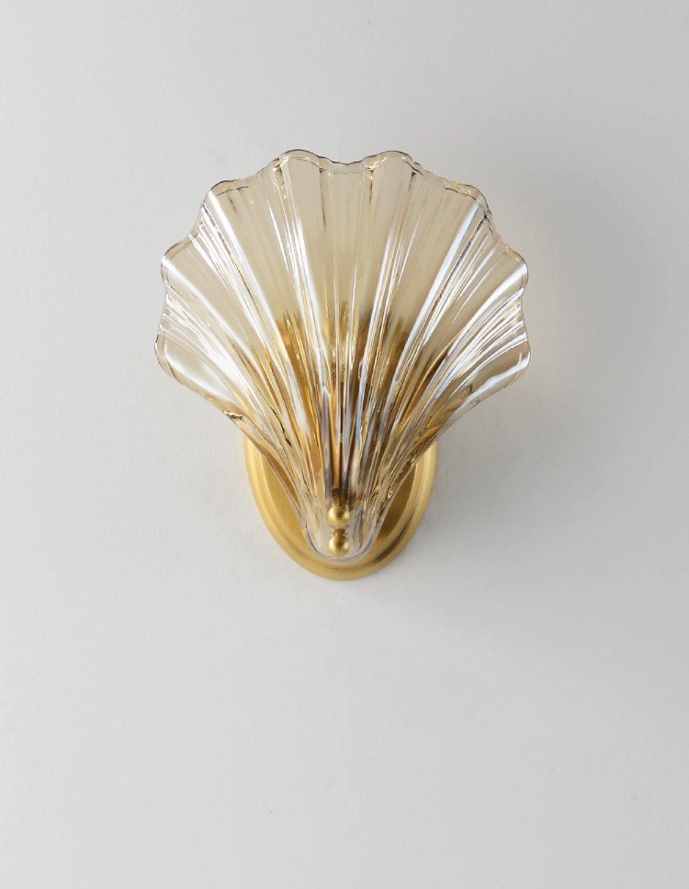 Shell wall lamp - Bring maritime elegance into your home