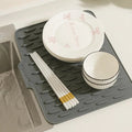 Flexible BPA-free Silicone Drying Mat with Heat Protection – 36×30 cm