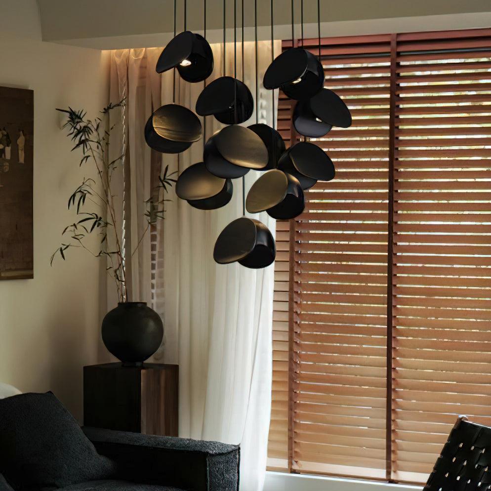 Pendant Lamp with a Simple, Elegant Look