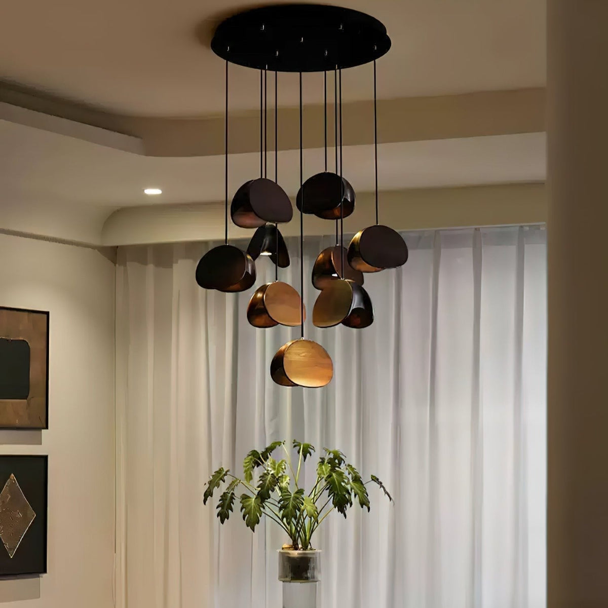 Pendant Lamp with a Simple, Elegant Look