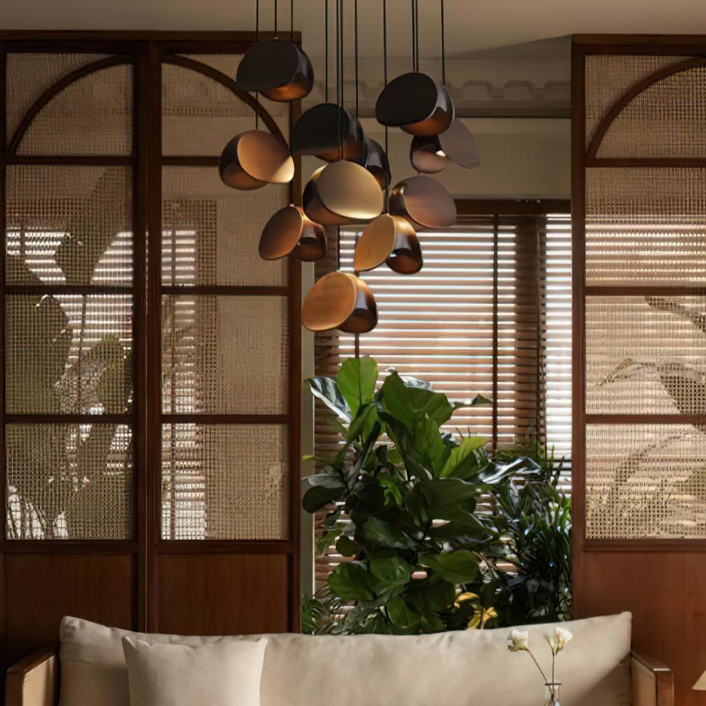 Pendant Lamp with a Simple, Elegant Look