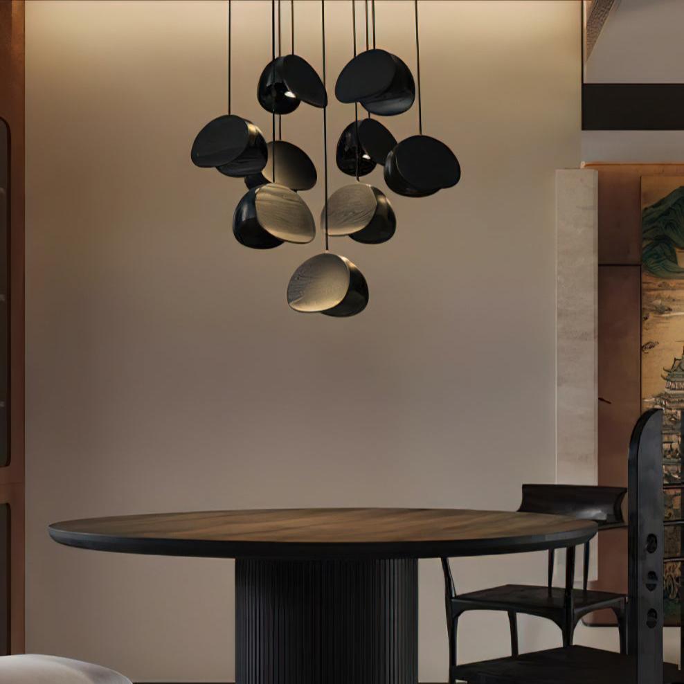 Pendant Lamp with a Simple, Elegant Look