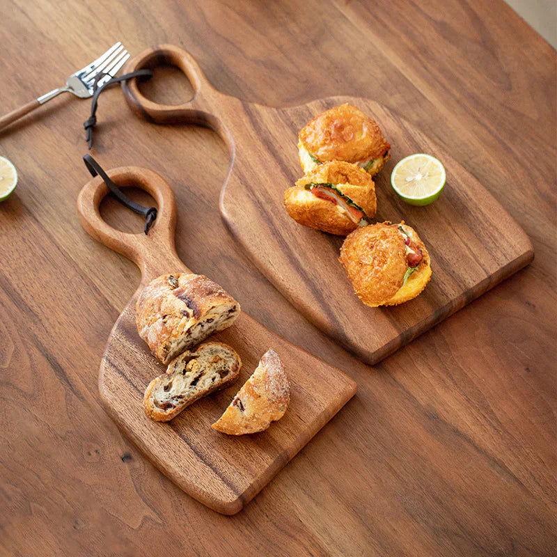 NutriCraft – Luxurious walnut cutting board with double-sided functionality for kitchen and presentation