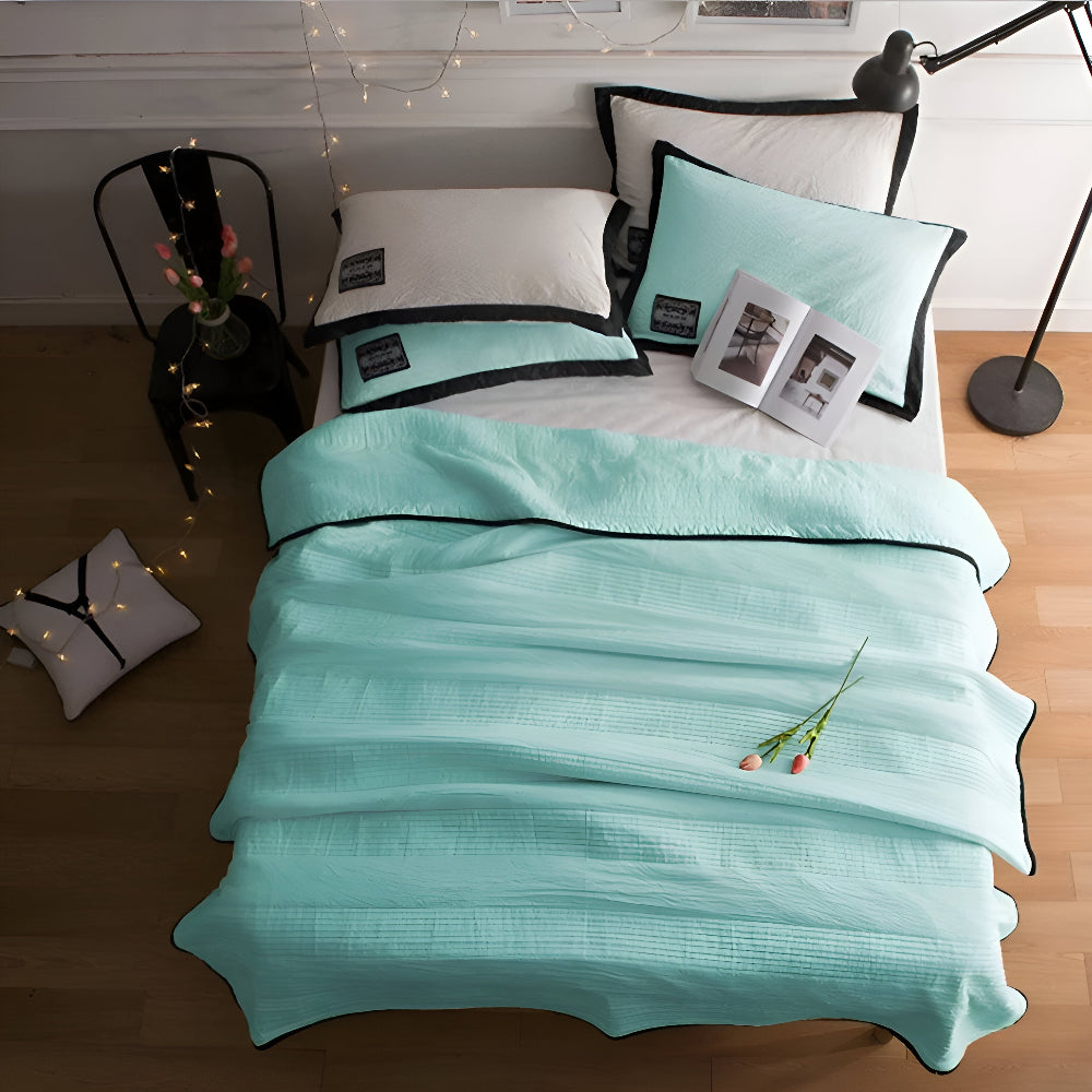 Summer blanket made of Breathable & Cool to the Touch Fabric