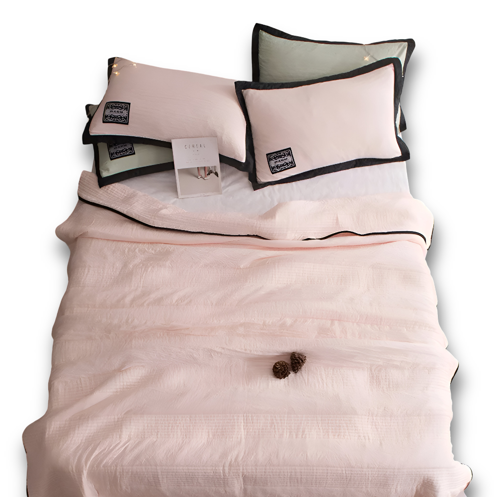 Summer blanket made of Breathable & Cool to the Touch Fabric
