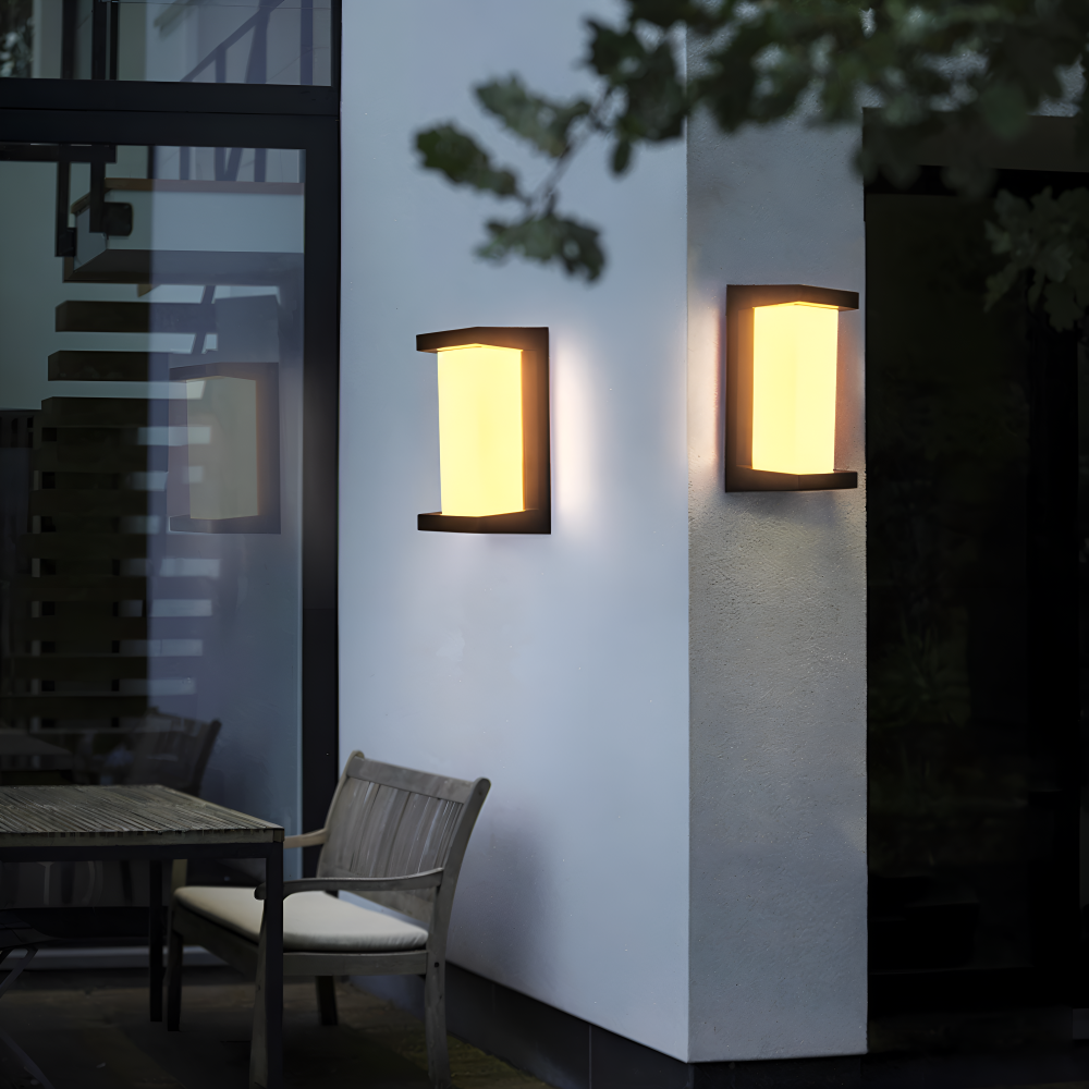 Smart Outdoor Wall Lamp with Motion Sensor – LED Lighting for Security and Atmosphere