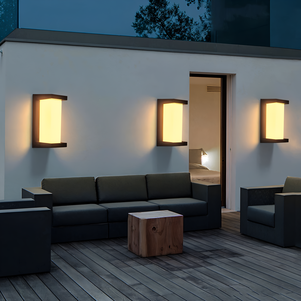 Smart Outdoor Wall Lamp with Motion Sensor – LED Lighting for Security and Atmosphere