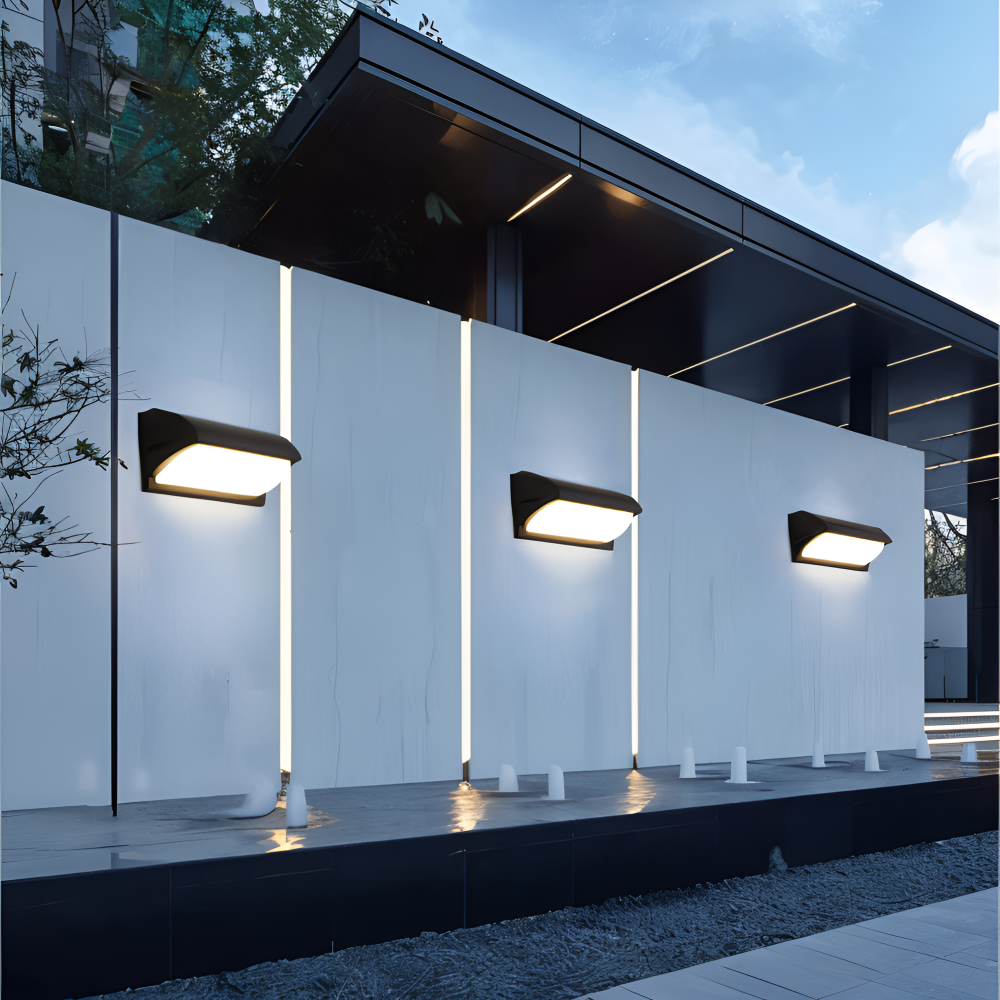 Smart Outdoor Wall Lamp with Motion Sensor – LED Lighting for Security and Atmosphere