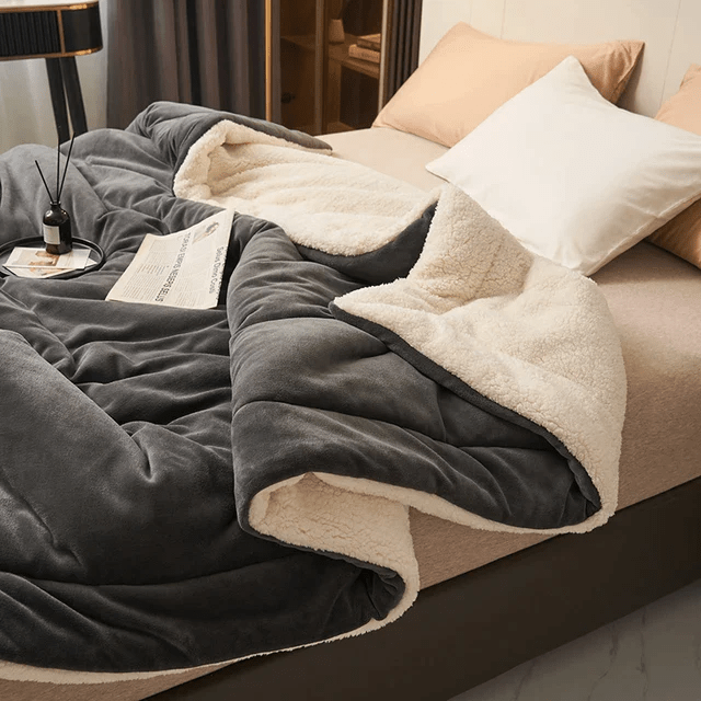 Soft Flannel Fleece Blanket for Comfort and Security