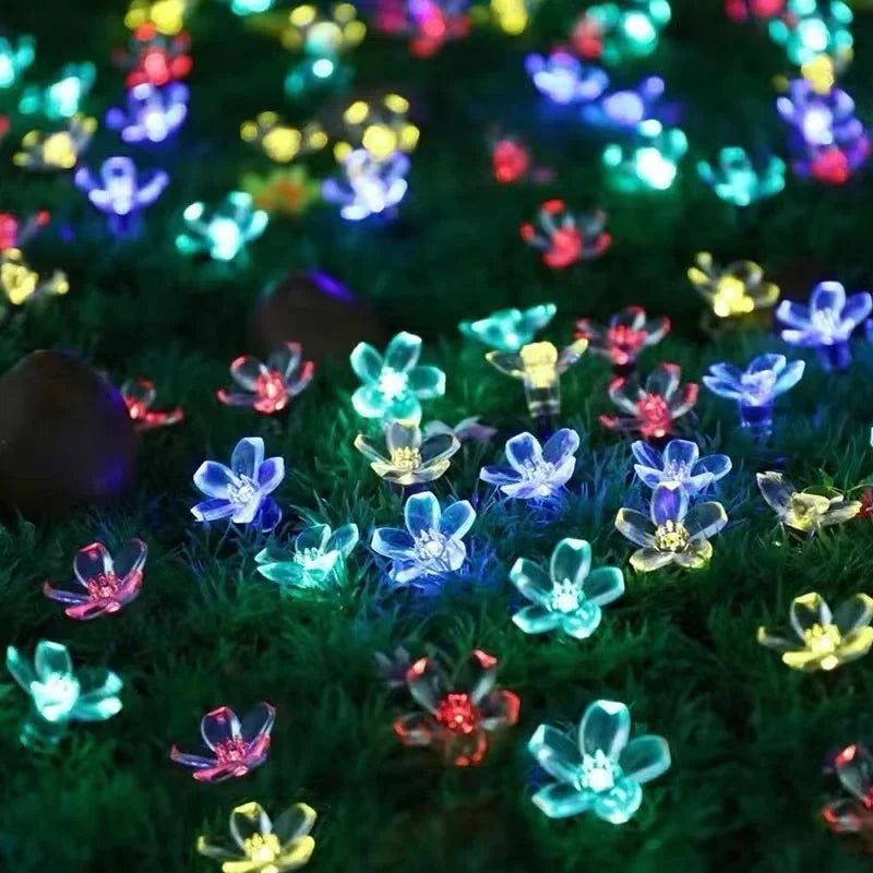 LuxeLumen Garden Flower | Elegant solar-powered lighting for an enchanting garden