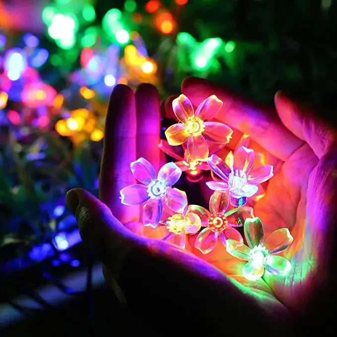 LuxeLumen Garden Flower | Elegant solar-powered lighting for an enchanting garden