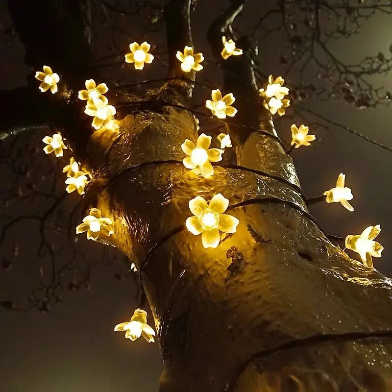 LuxeLumen Garden Flower | Elegant solar-powered lighting for an enchanting garden