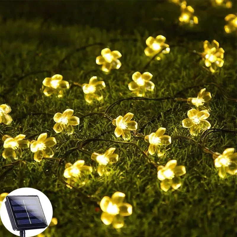 LuxeLumen Garden Flower | Elegant solar-powered lighting for an enchanting garden