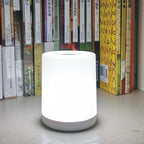 Dimmable LED table lamp with USB connection for flexible light