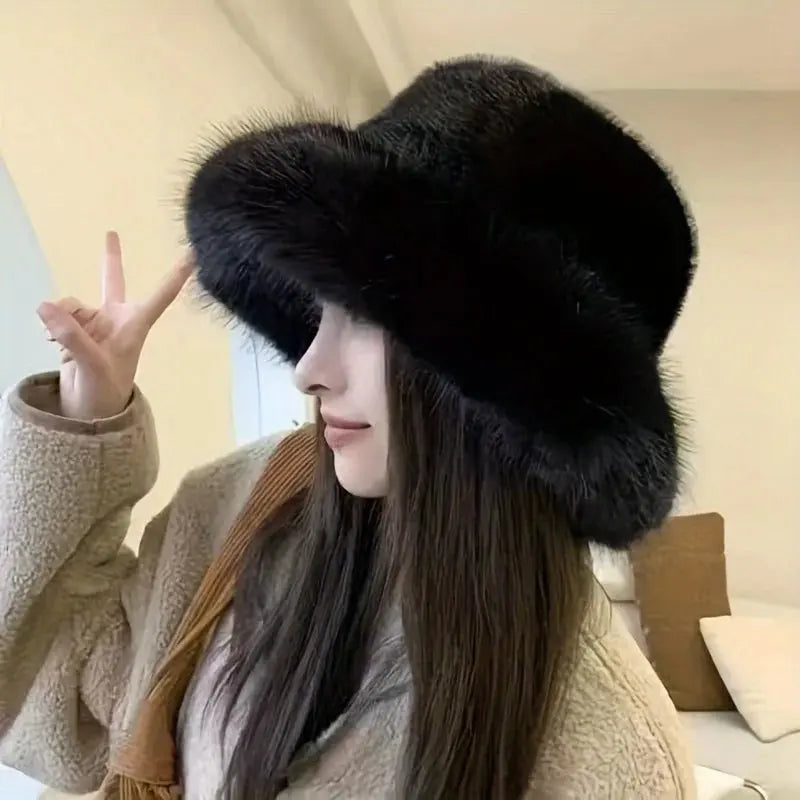 Stylish Winter Hat with Fur Lining