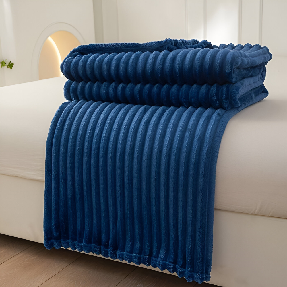 CosyLoom Plaid | Soft Ribbed Fleece Blanket | Breathable & Fluffy | For All Seasons