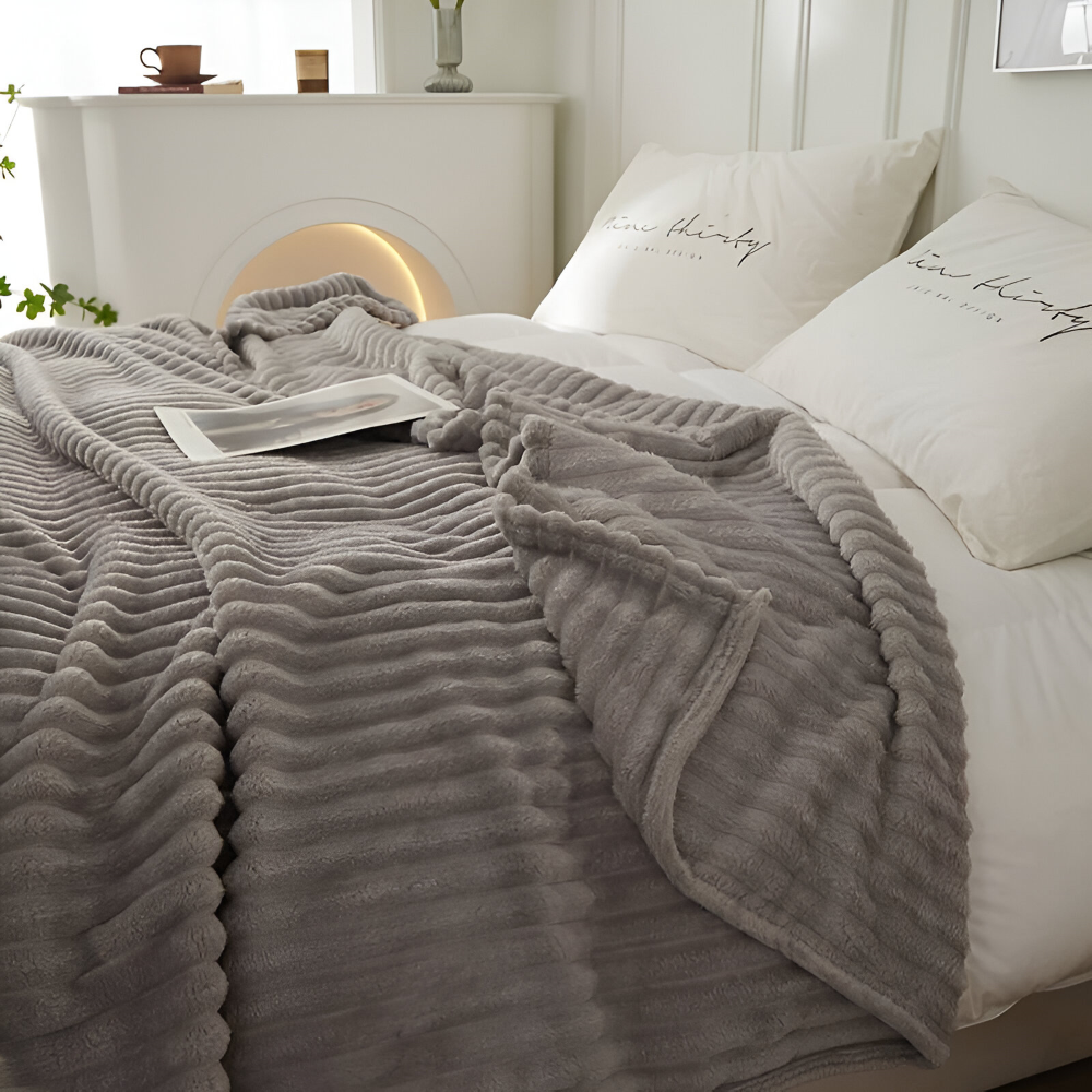CosyLoom Plaid | Soft Ribbed Fleece Blanket | Breathable & Fluffy | For All Seasons