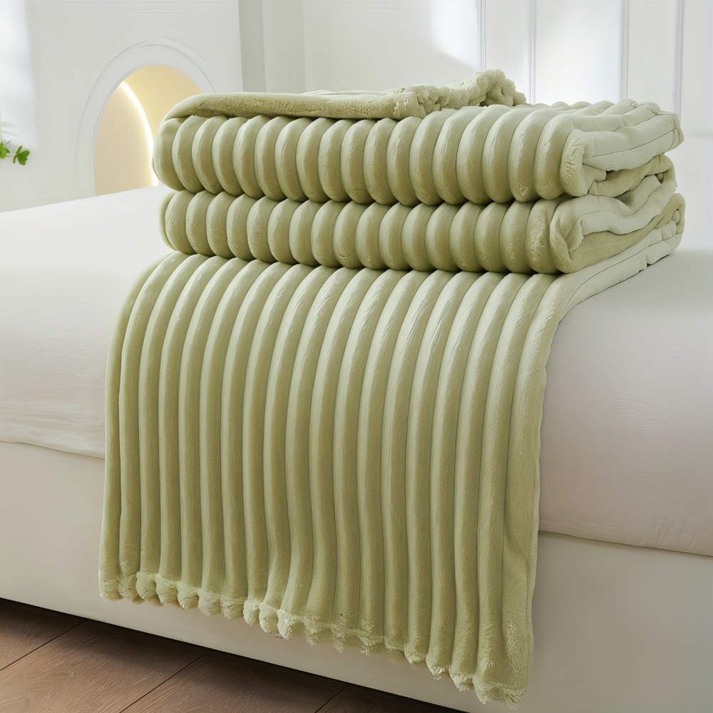 CosyLoom Plaid | Soft Ribbed Fleece Blanket | Breathable & Fluffy | For All Seasons