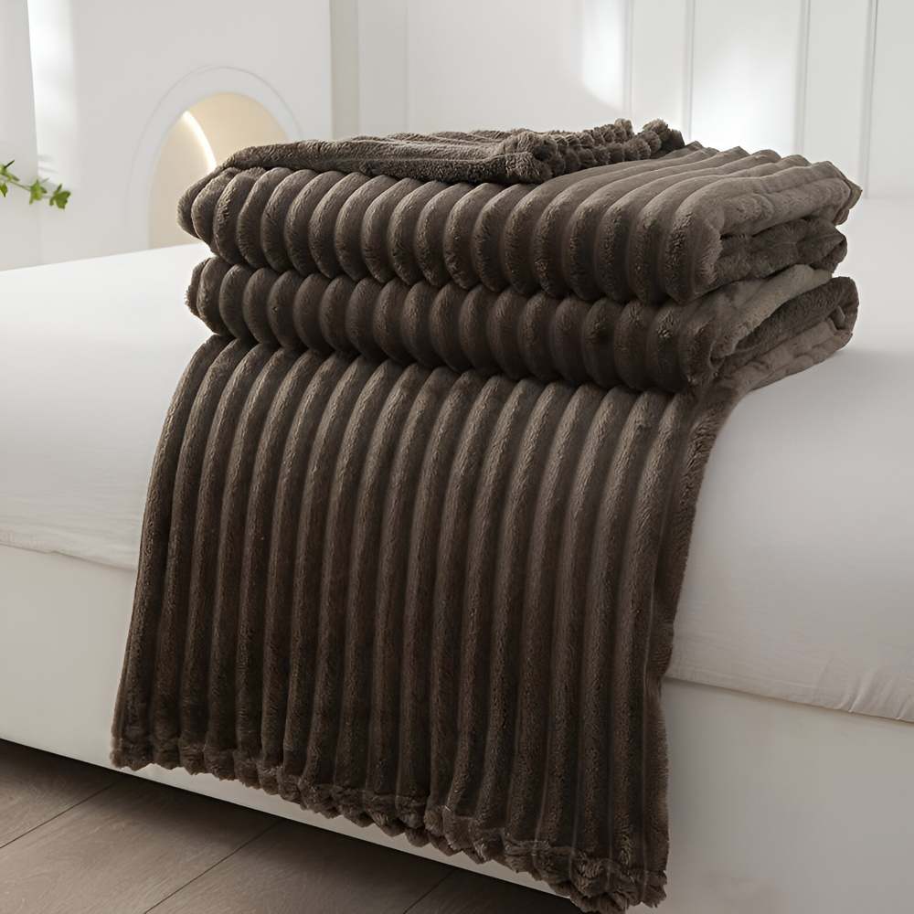 CosyLoom Plaid | Soft Ribbed Fleece Blanket | Breathable & Fluffy | For All Seasons