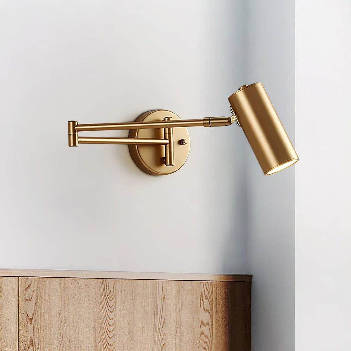 Adjustable Modern Metal Wall Lamp