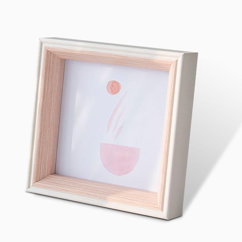ElegantFrame – Luxury Photo Frame with Golden Edge