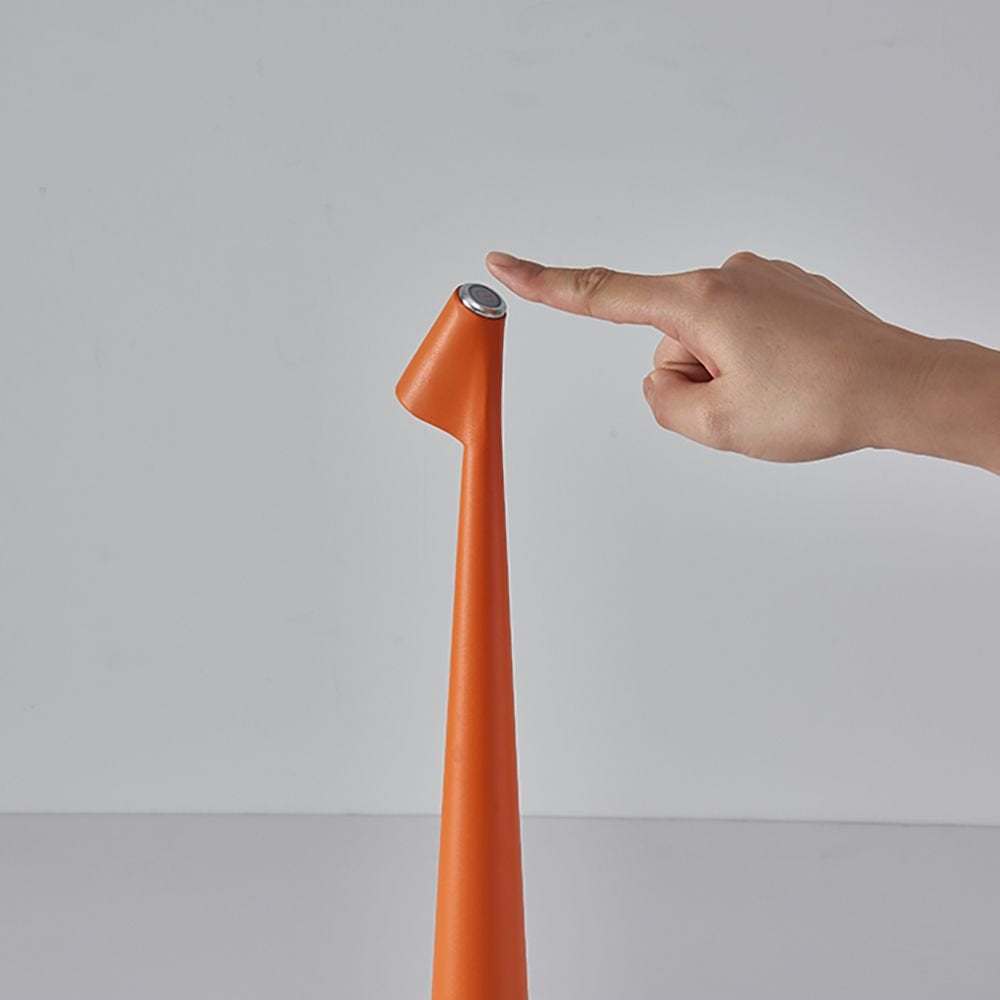 Wireless LED lamp in minimalist design | Table lamp