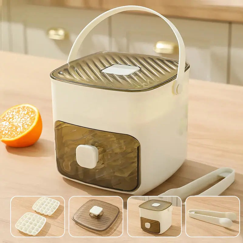 No more sticky ice cubes – Box with practical press function
