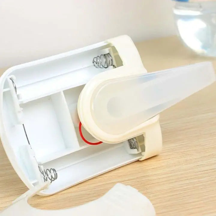 Universal electric beverage pump