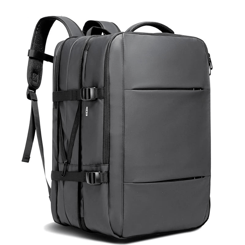 Aesthetic business backpack with large storage space & laptop compartment