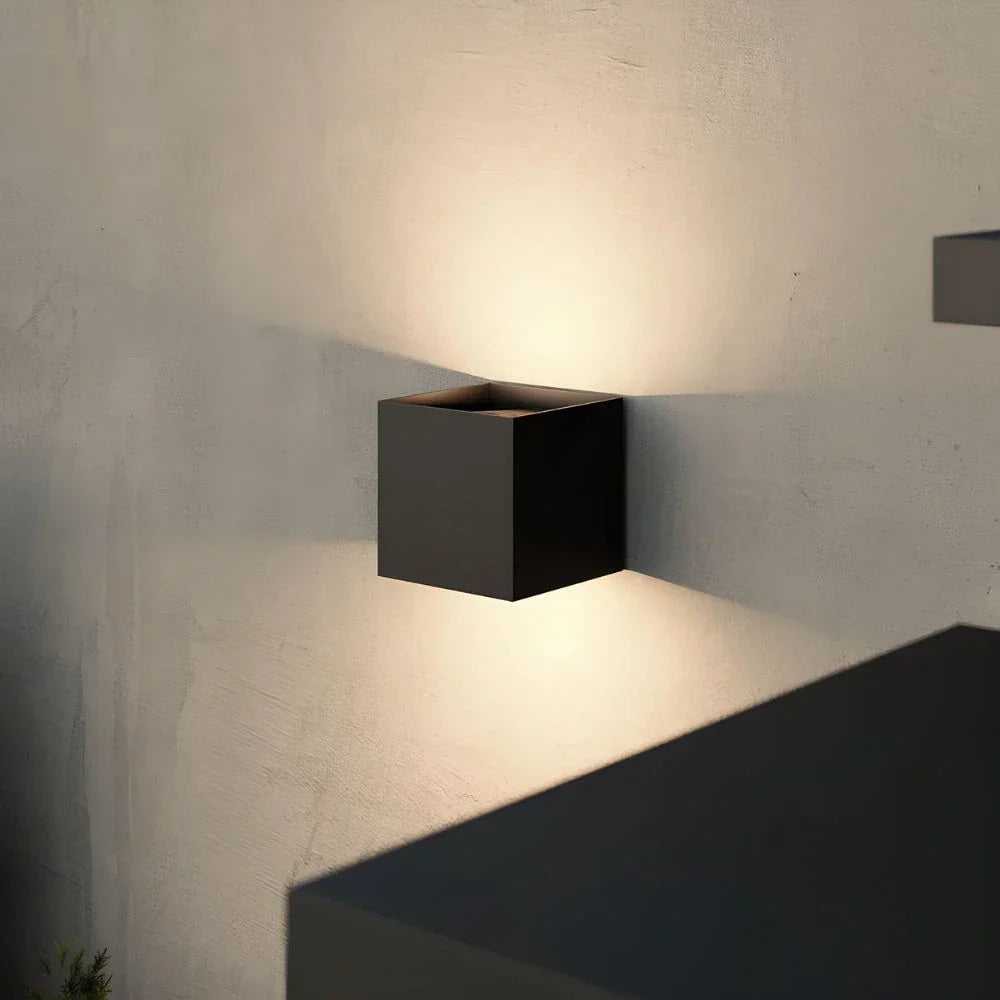 Modern Black Aluminium Wall Light
