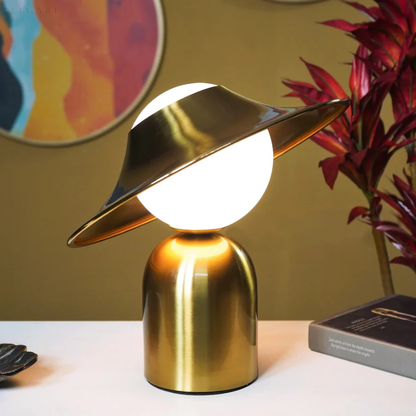 Luxury Metal Table Lamp - GoldAura