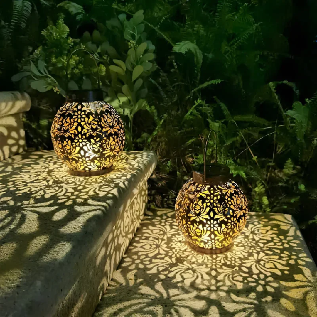 RadiantGlow – Waterproof LED Garden Lamp with Solar