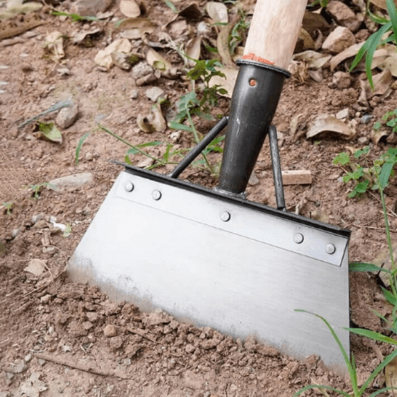 Multifunctional construction facilitates garden maintenance throughout the year