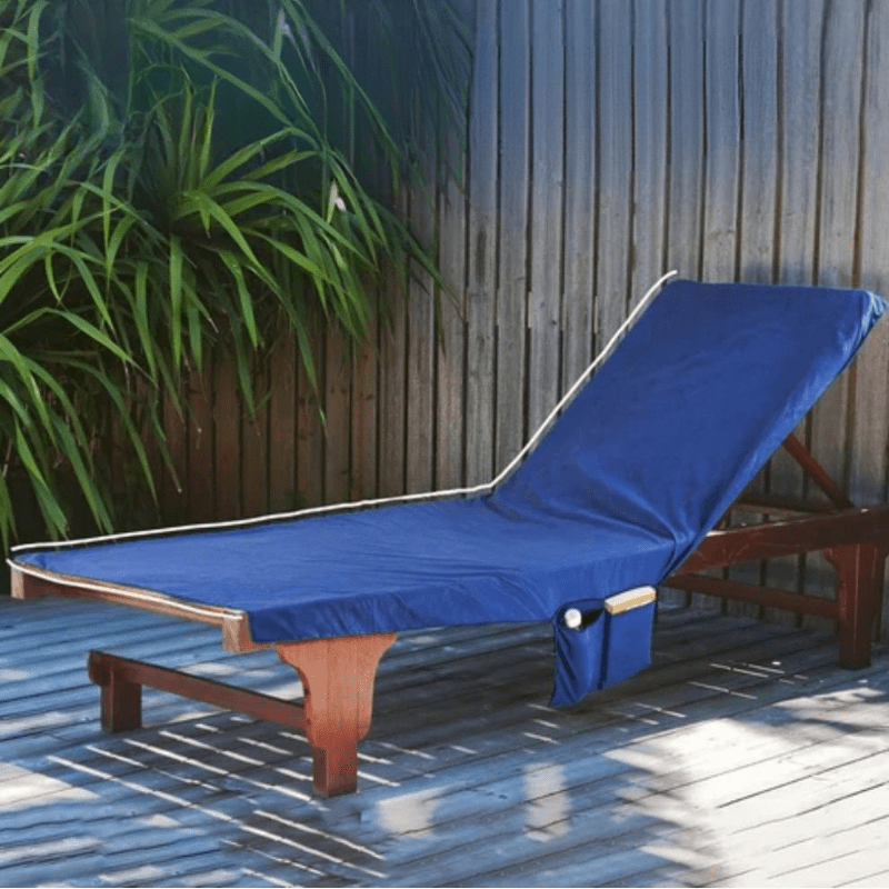 Towel with pockets & non-slip grip for deckchairs