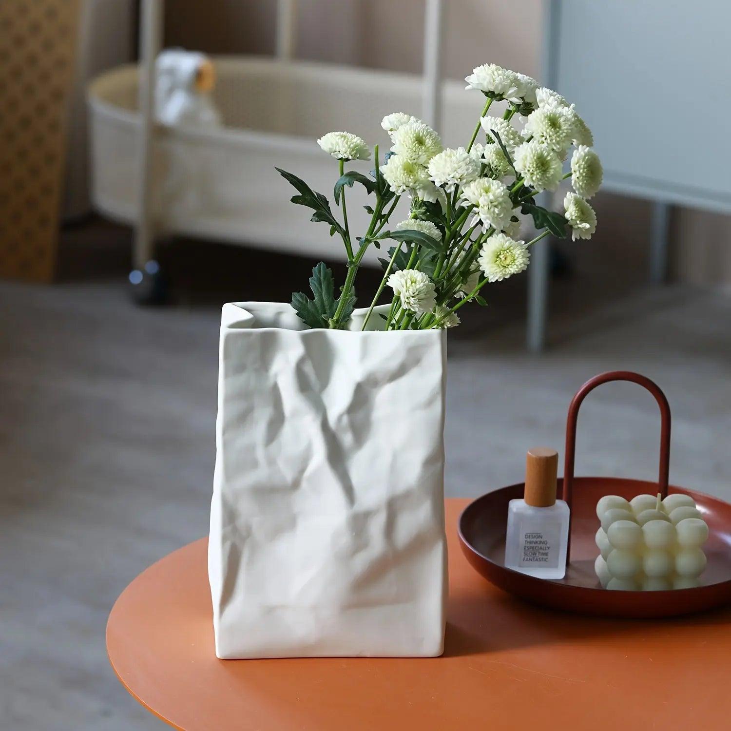 PaperFlow - Stylish Paper Vase