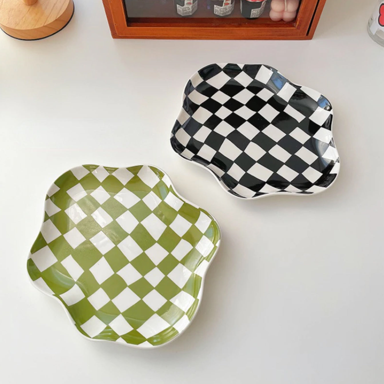 Wavy Edge Checkerboard Tray - Black, Green