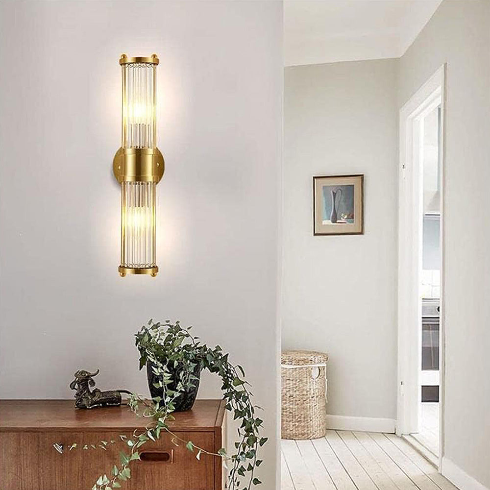 Classic wall lamp in gold – Luxurious lighting for bathroom and hallway